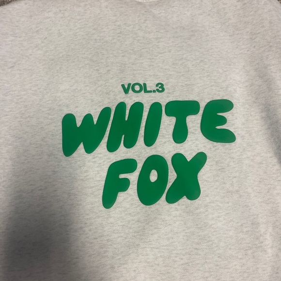 White Fox short set! - Picture 3 of 4